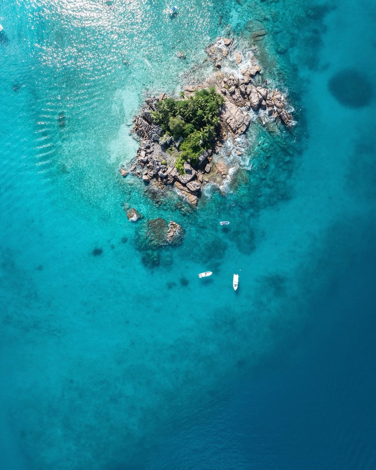 Ziblo Boat Charter guests in Seychelles — photo 1